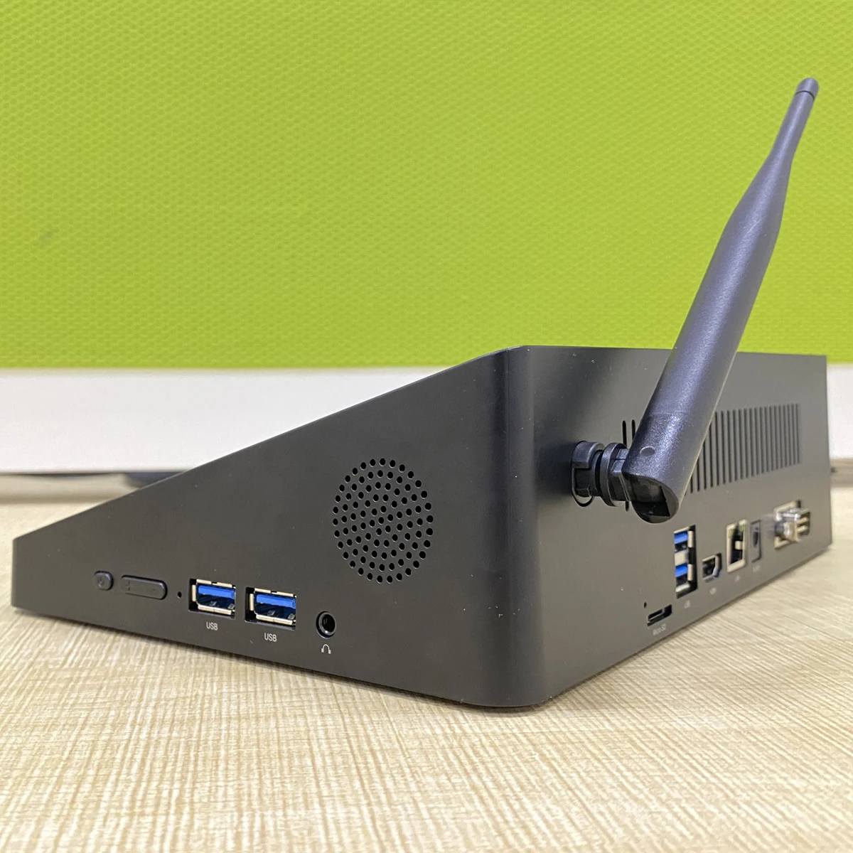PIPO X10 Pro/X10R Mini PC - 10.1 Inch, 1920x1280, Win10/Android 7.1/Linux, 6G RAM, 64G ROM, N4020/RK3399, TV Box, BT, RJ45, Tablet Description Image.This Product Can Be Found With The Tag Names Cheap Mini PC, Computer Office, High Quality Computer Office, Mini pc