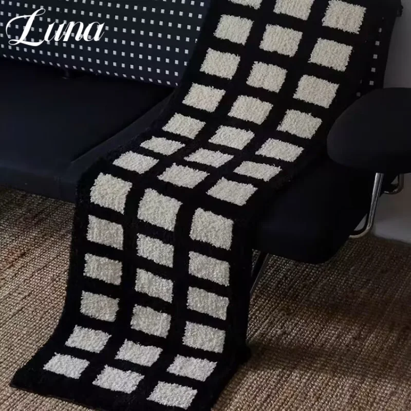 

Korean Style Tufting Plaid Floor Mats Living Room Decoration Black White Plush Carpets Versatile Checkered Area Rug for Bedroom