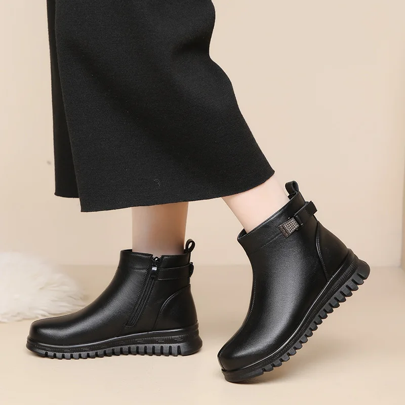 

2023 Spring Winter Genuine Leather Ankle Boots Lady Keep Warm Short Boots Mother Waterproof Non-slip Shoes free shipping