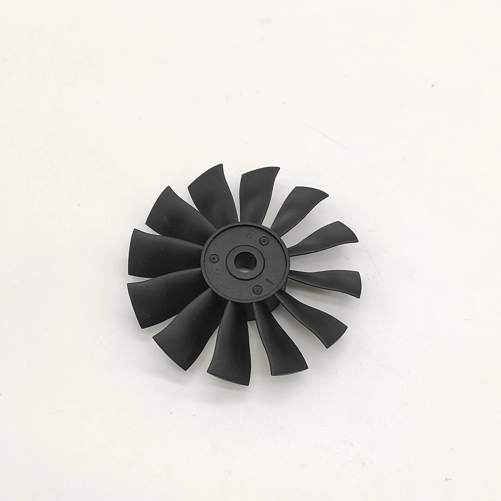 Comparaison du Flyfans 64mm 12 lames EDF avec une règle pour illustrer sa taille