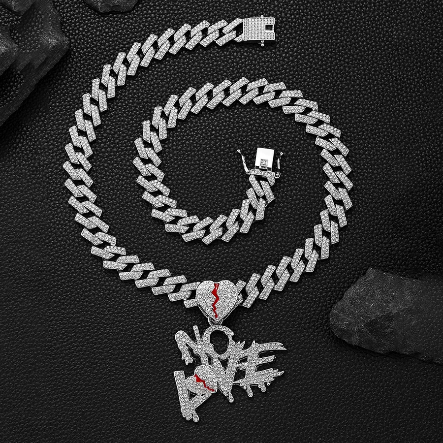 Street Hip Hop Letter NO LOVE Pendant Cracking Heart, Unique and Unique Necklace, Men's Cuban Jewelry