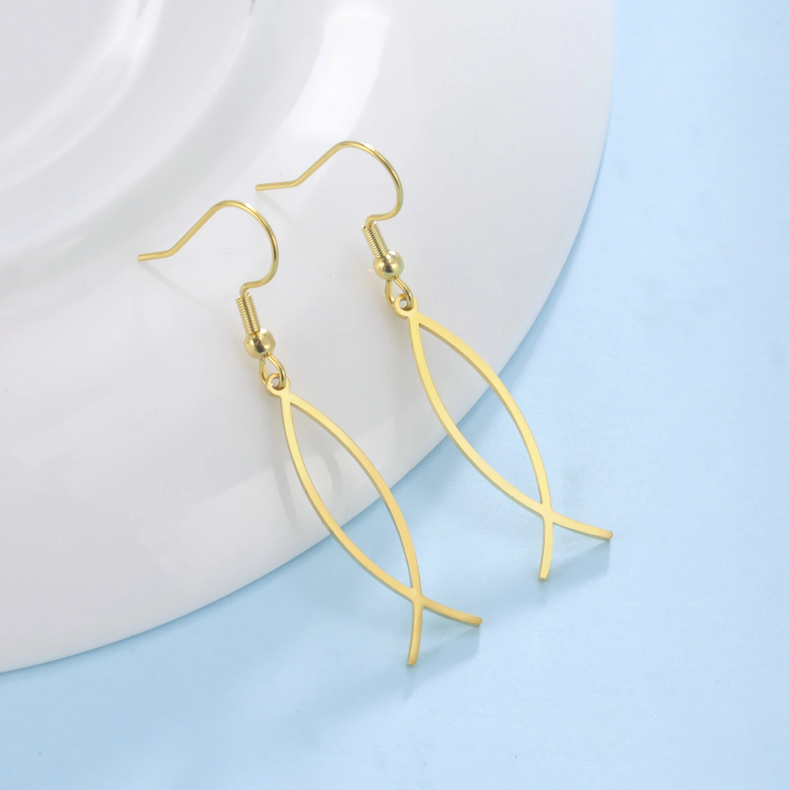 Teamer Ichthys Jesus Fish Dangle Earrings Stainless Steel Christian Religious Amulet Earrings Lightweight Jewelry No Rust