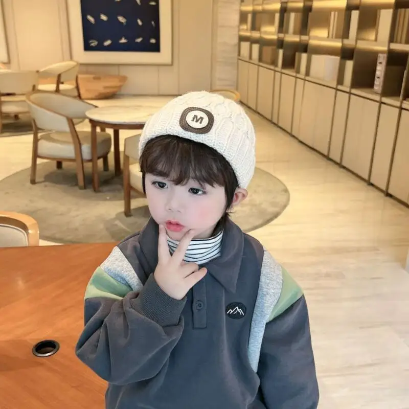 Рисунок 4 - Модная однотонная детская шапочка-бини