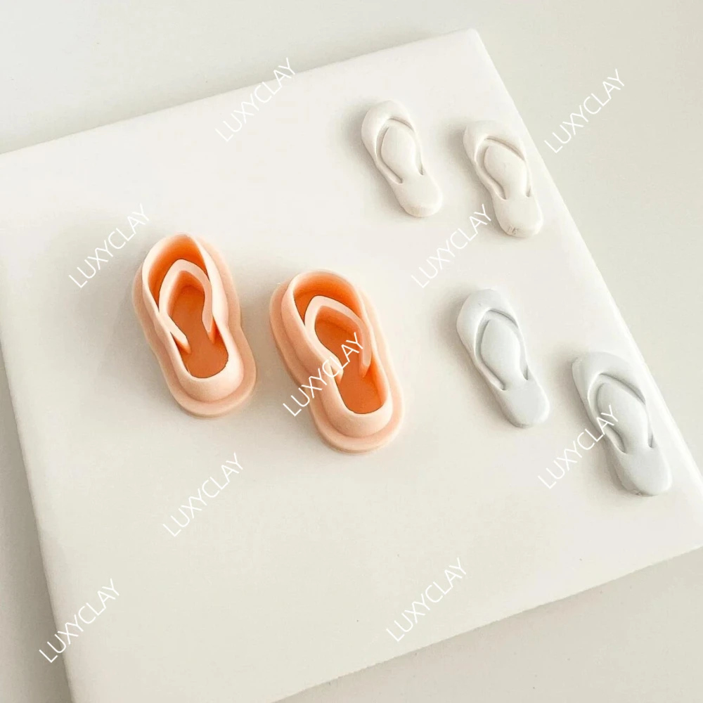2pcs 여름 해변 레저 테마 클레이 몰드, DIY 귀걸이 쥬얼리 만들기를 위한 양각 플립 플롭 모양 폴리머 클레이 커터