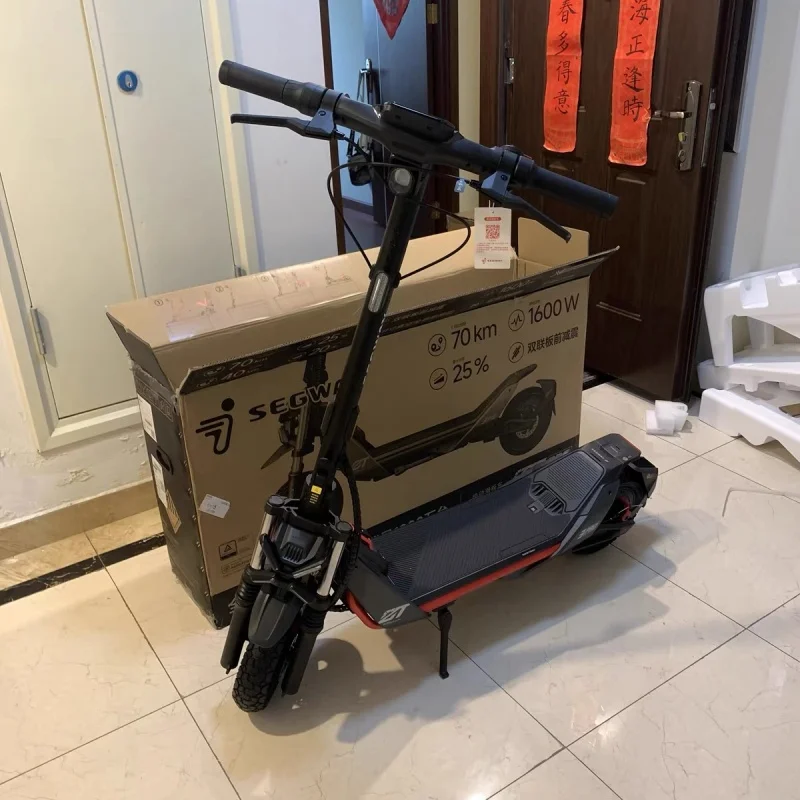 70KM Range Two Wheel Electric Scooter 32KM/H Segway ZT3 Pro Kick Scooter 650W Foldable for Trip