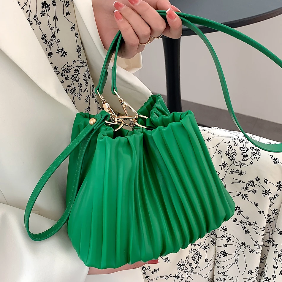 

2023 Summer Trendy Ruched Bucket Bag for Women Luxury Designer PU Leather Handbag Shoulder Crossbody Bags Travel Hand Bag Totes