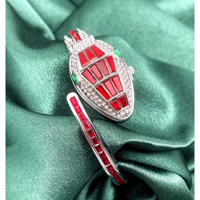 Luxury Women Wrist Watch Snake Shaped Bracelet Diamond Cover Snake Shaped Bracelet Opening Quartz Watch Bracelet Steel Unique