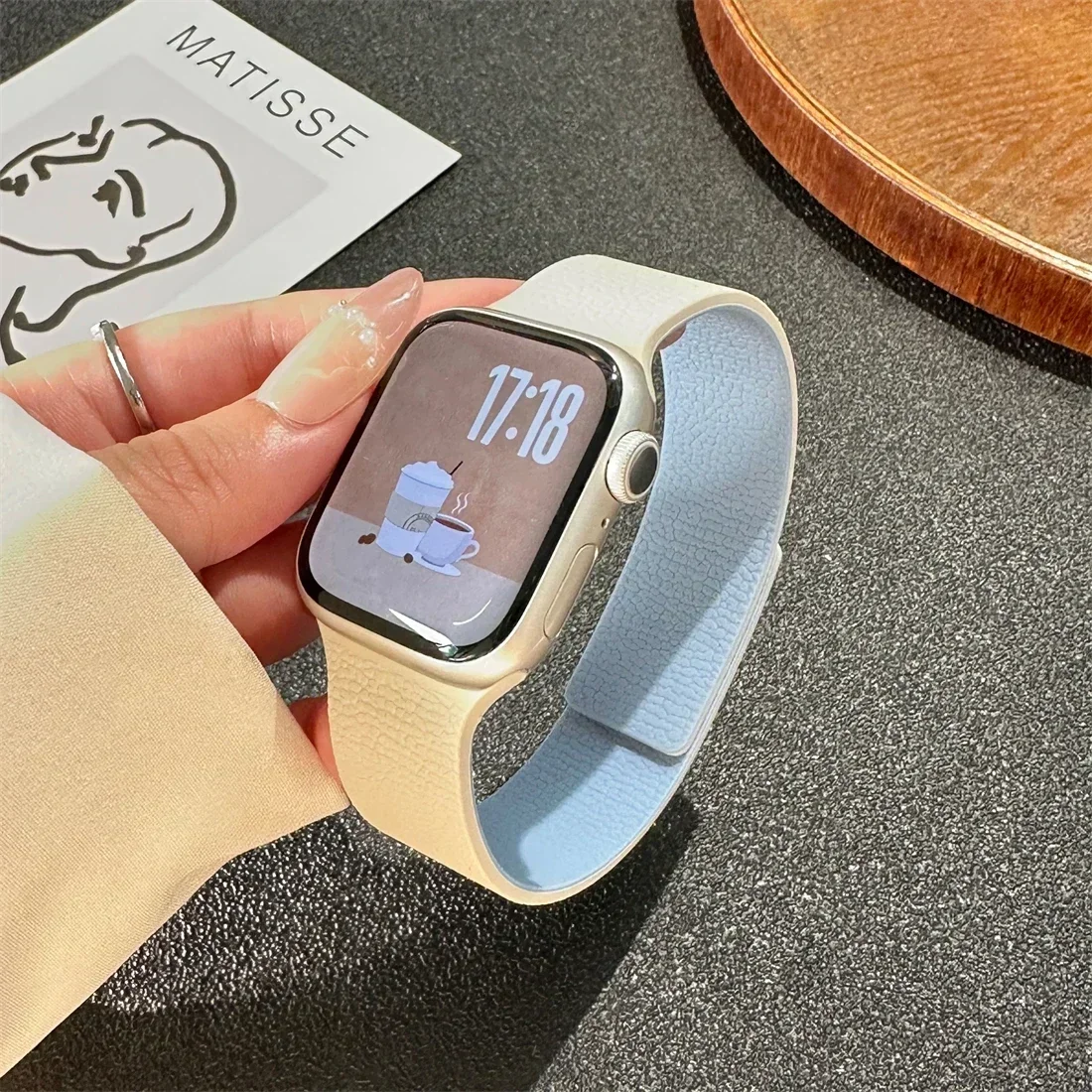 2025 Neues Silikon-Magnetarmband für Apple Watch Ultra2-3 49 mm 45/42/46/40/41 mm Sportarmband Serie 11 10 9 8 7 6 5 4 SE Band – Detail 15