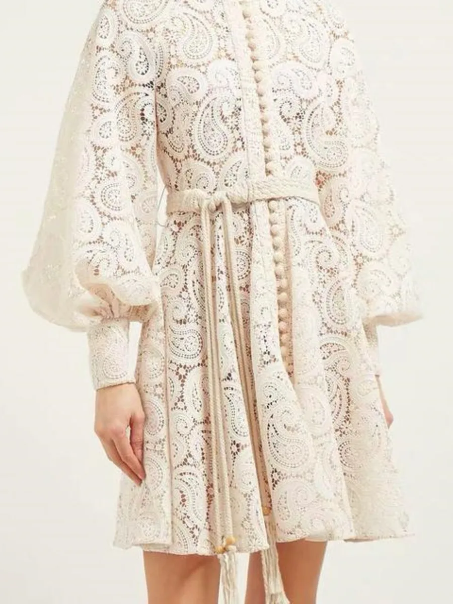 

Винтажное ажурное вязаное платье с цветочным кружевом и вышивкой и поясом, богемное мини-платье с рукавами-фонариками