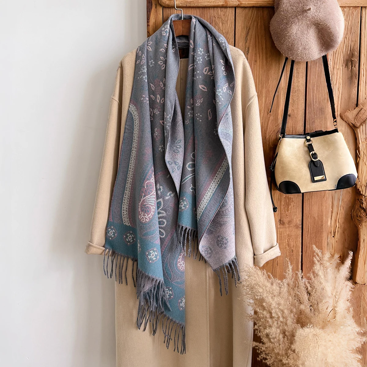 Brand Fashion Women's Winter Cashmere Shawl - Vintage Floral Printed Tasseled Oil Painting Style Pashmina Thick Wrap & Echarpe