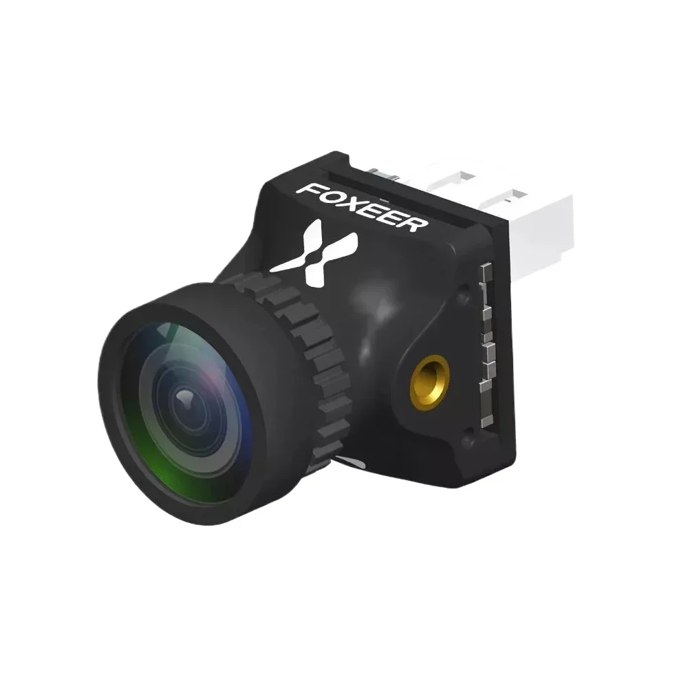 Vue de dessus de la caméra FOXEER Predator V5 Nano montrant les connecteurs et le dissipateur thermique.