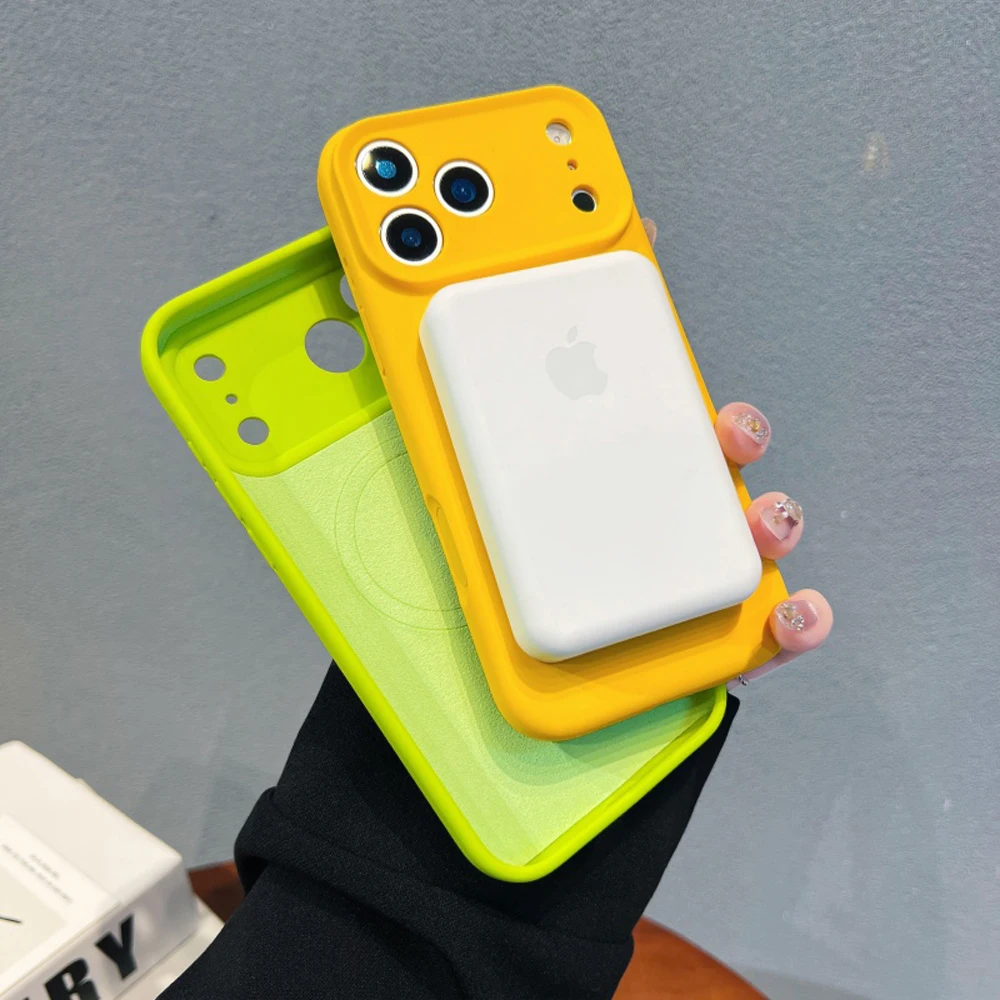 Magnetic Liquid Silicone Shockproof Phone Case with Magsafe Wireless Charging Compatibility