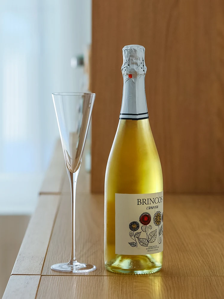Lead-free Crystal Triangle Shape Champagne Glasses Tall Sparkling Wine Glasses Cocktail High-grade Color Box Packaging