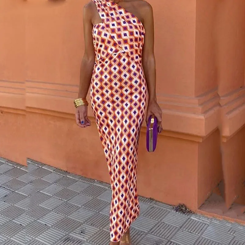 

New Asymmetric Printed Bohemian Dress Ladies Fashion Diagonal Collar High Waist Long Dress Elegant Off Shoulder Slim Party Dress