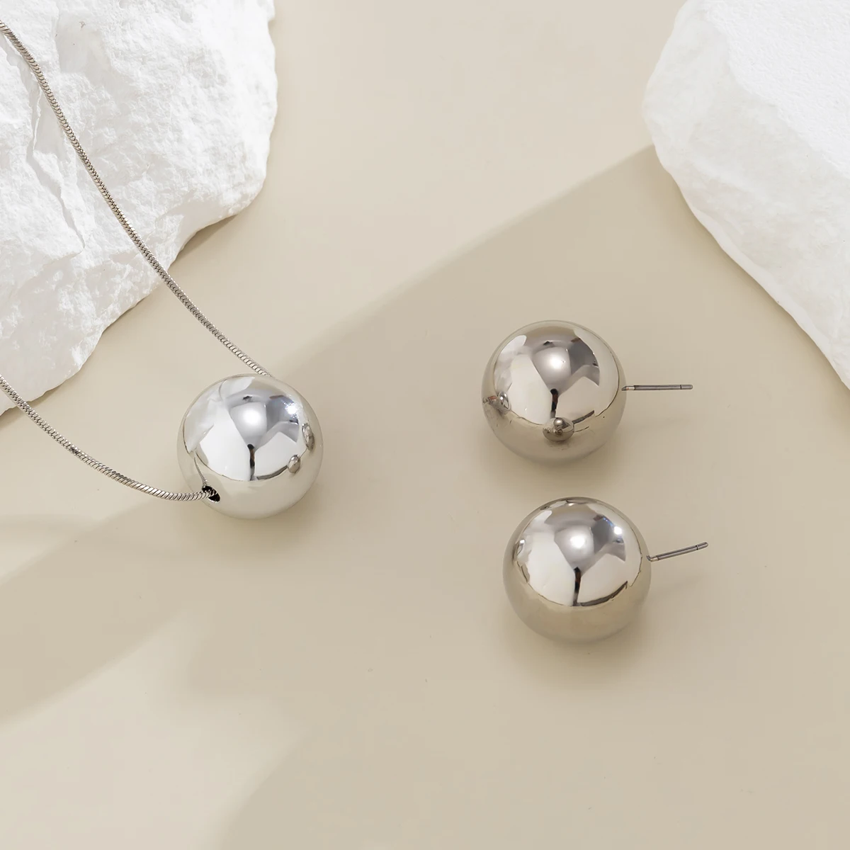 Conjunto de gargantilla, collar y pendientes con cadena de serpiente cuadrada y bola CCB vintage - Punk Chic