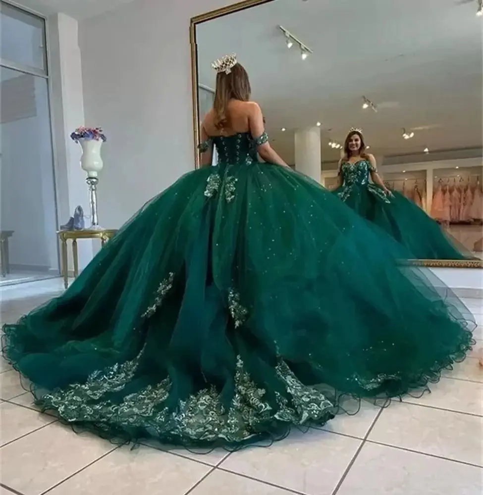 ANGELSBRIDEP Emerald Green Quinceanera Dresses Off The Shoulder Chic Lace Up Back 15 Year Party Birthday Princess Formal Gowns