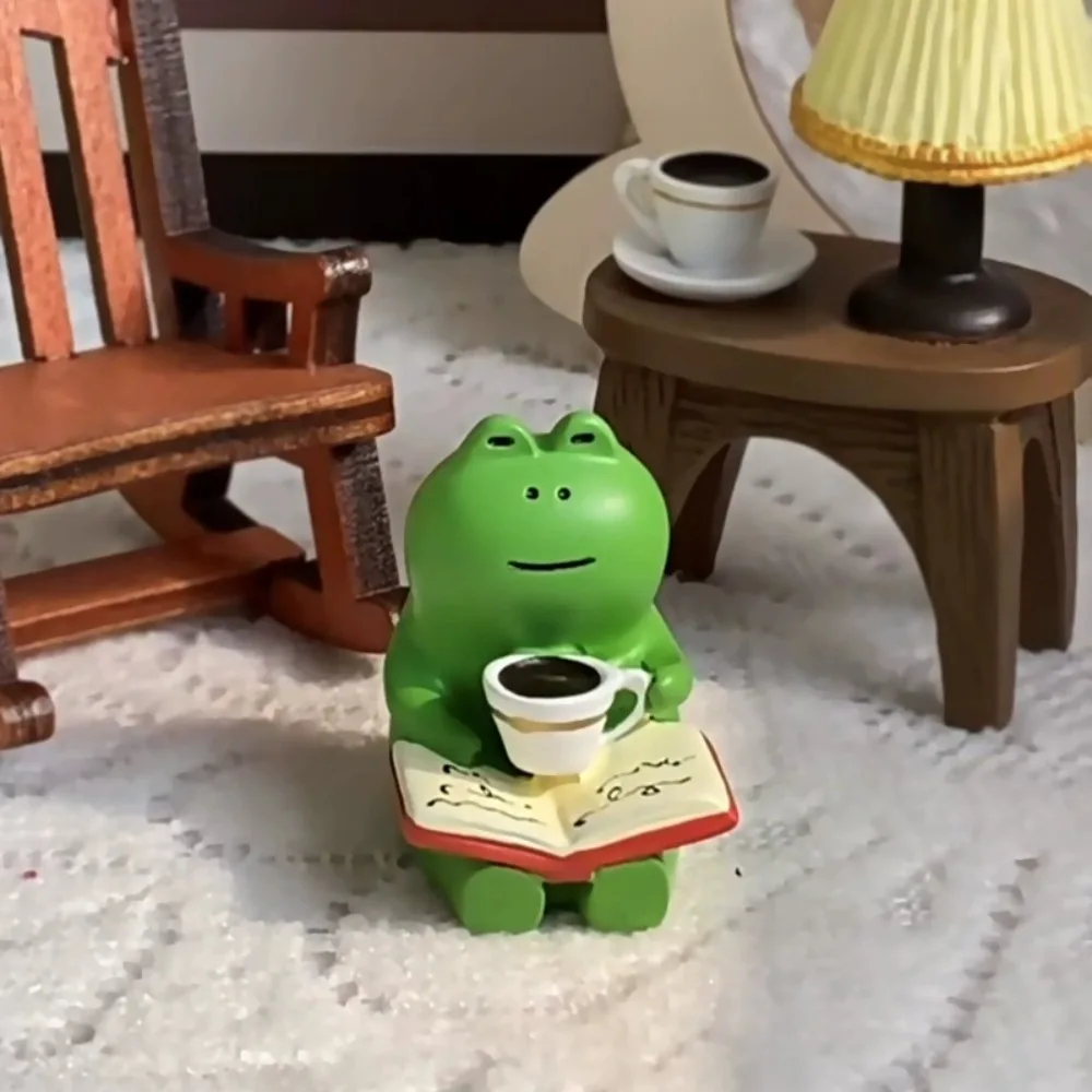 Cute Mini Frog Resin Figurine in Rocking Chair - Japanese-Inspired Healing Desk Decor & Creative Gift