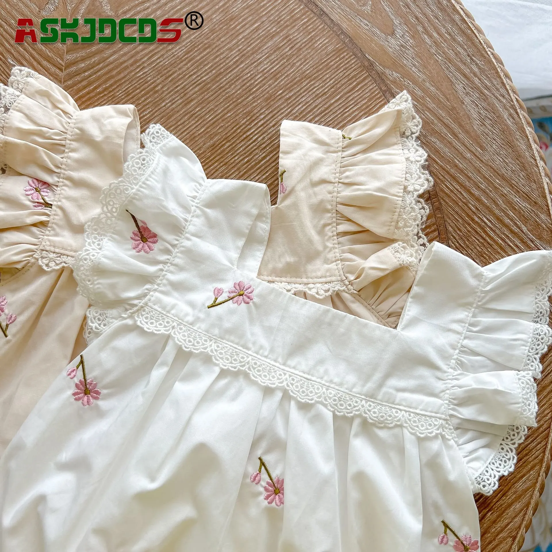 

2023 New In Cute Bodysuits Summer Newborn Girls Lcae Fly Sleeve embroidery Floral Cotton Clothing Kids Baby Infant Jumpsuits