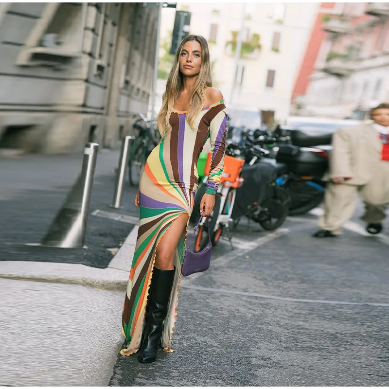 Mehrfarbig gestreiftes Maxikleid für Damen mit langen Ärmeln, O-Ausschnitt, seitlicher Schlitz, schmale Kleider, 2025, Herbst, weiblich, täglich, lässig, Strandrobe – Detail 7
