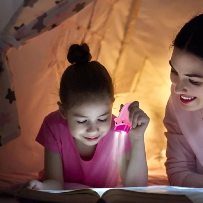 Mini Piggy Flashlight Plastic Children's Luminescence Toys Drop-Resistant Compression-Resistant Random Color