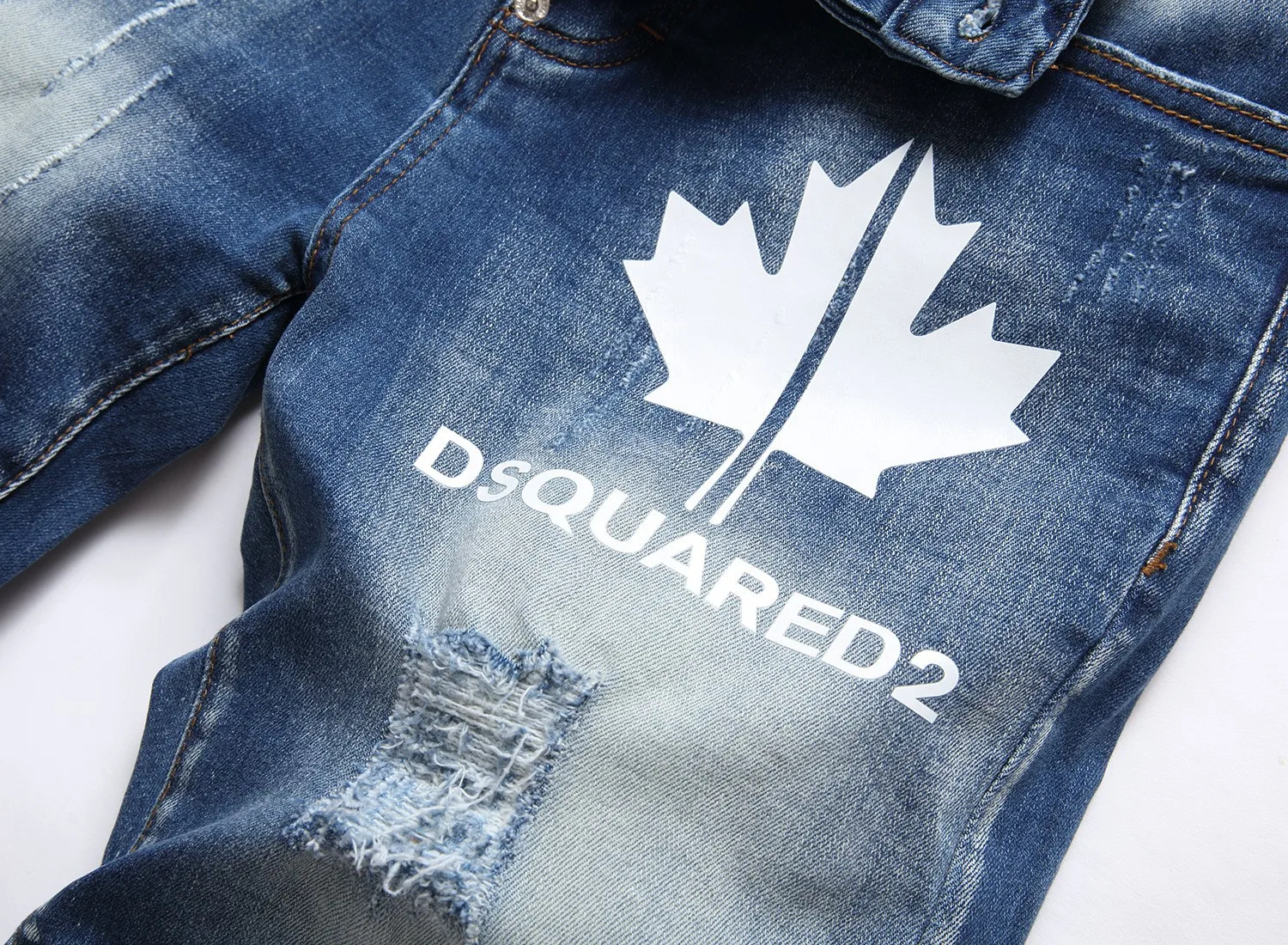 Europe and the United States summer new broken patch digital printed LOGO small straight tube tide men denim five cent shorts