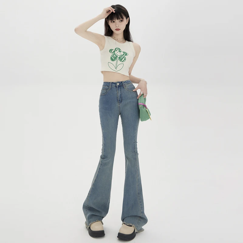 

High waisted retro fashionable slim fitting stretch hem flared jeans