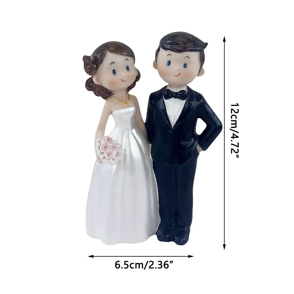 Cartoon Resin Bride and Groom Ornaments Figurine Wedding Ornament Cake Topper Decor Valentine's Day Gift