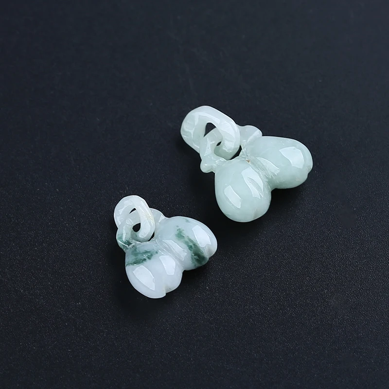 2Pcs Natural Jadeite Fashion Jewelry Necklace Accessories Pendant Beads 18x15x6mm 20x17x8mm 2g