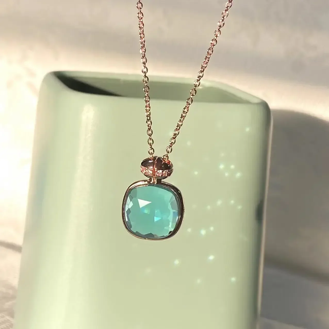 Classic Nudo Pendant Necklace for Women Light Blue Topaz Pendant Candy Color Perfume Bottle Shape Elegant Fashion Jewelry