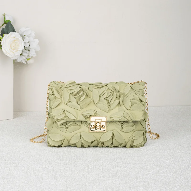 Elegant 3D Rose Satin Evening Bag with Gold Clasp and Detachable Chain