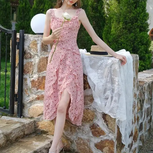 

Dodc Holiday French Dress Pink Floral Skirt Design Sense Niche Ruffled Suspender Skirt 2024 New