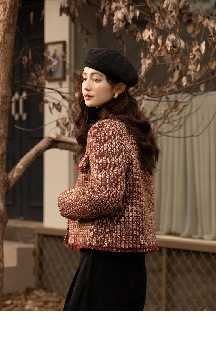 MISHOW Down Wool Coats 2025 Winter Clothes Women Chic Short Plaid Outerwear Temperament Warm Female O Neck Jackets MXB48W0888