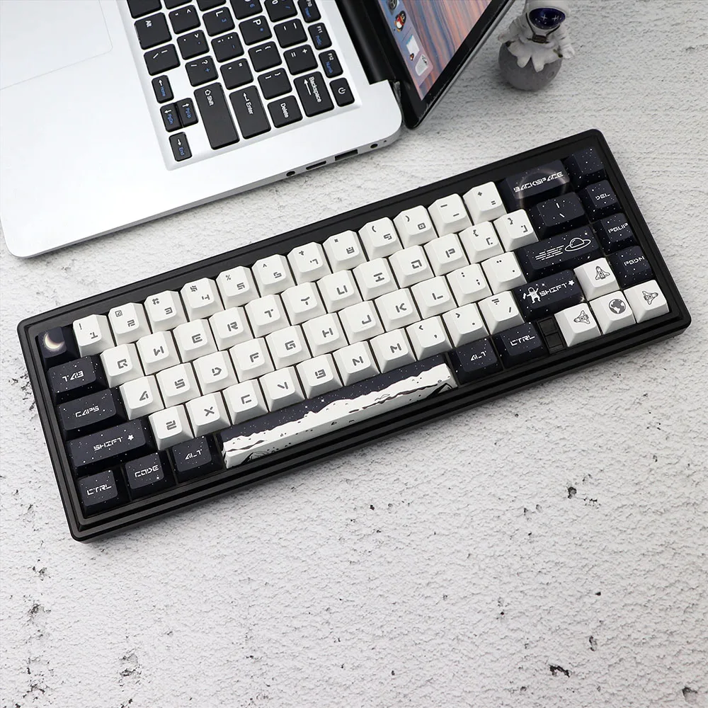 Outer Space Pbt Keycaps Perfil Cereja Sublimação de Corante Keycap para Gk61 64 68 60 Layout Teclado Mecânico Gaming Iso