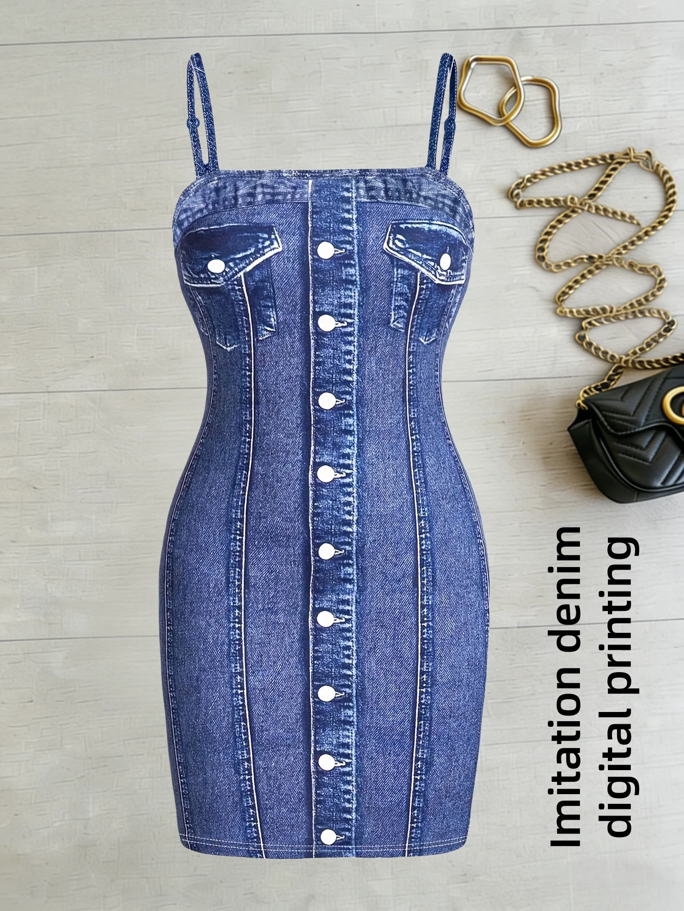 Sommerliches, europäisch-amerikanisches, heiß begehrtes, elegantes, vollflächig bedrucktes Damenkleid im Alltags- und Pendlerstil.