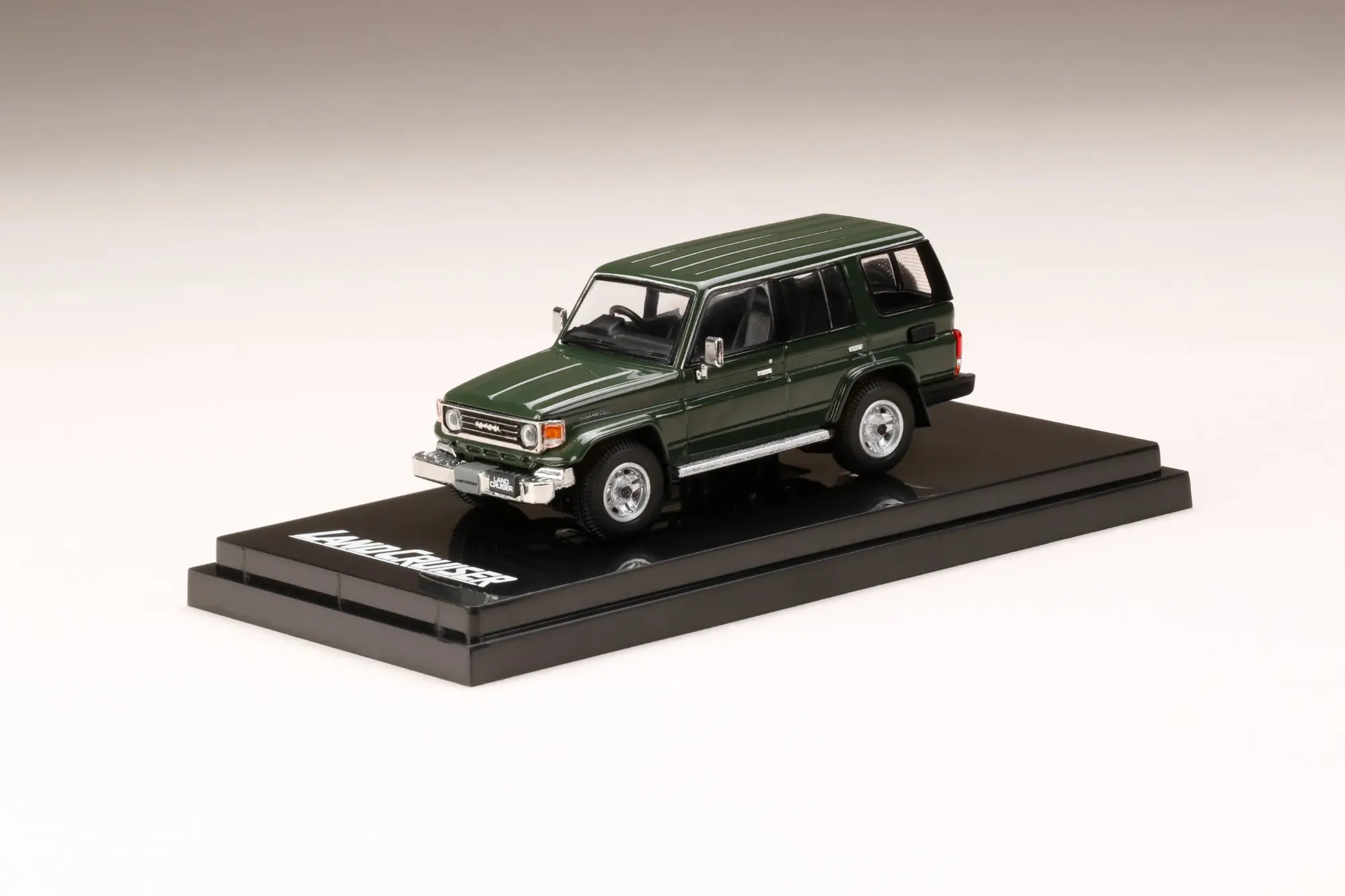 ホビー日本1:64ランドクルーザー60 gx/70 zxダイキャストモデル