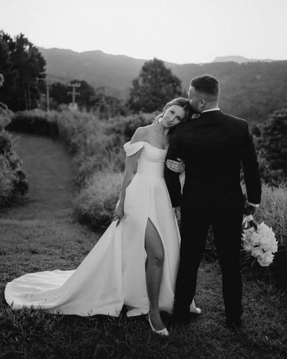 A Line Brides Dress For Wedding Women Bridal Dress Off The Shoulder Side Split Satin Wedding Dress Classic Civil Bridal Gown 5