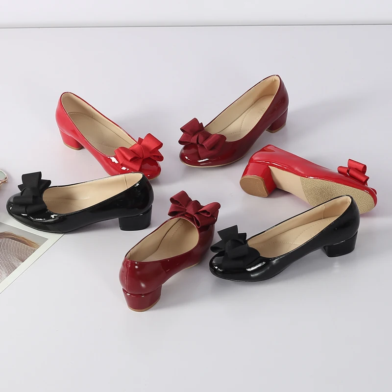 

Женские туфли на массивном каблуке, с круглым носком и бантом-бабочкой