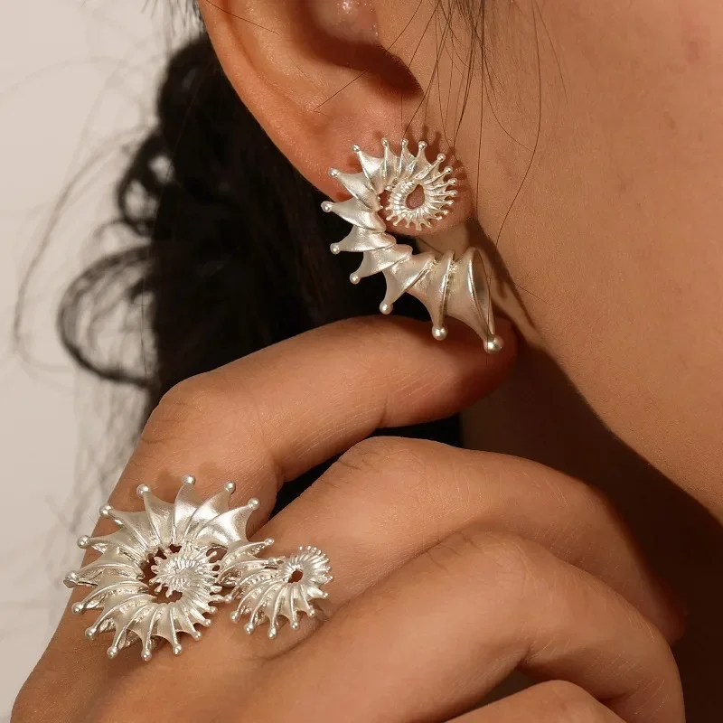Fashion Retro Metal Conch Stud Earrings Rings for Women Girls Personality Ocean Piercing Earring Unisex Jewelry Accessories Gift
