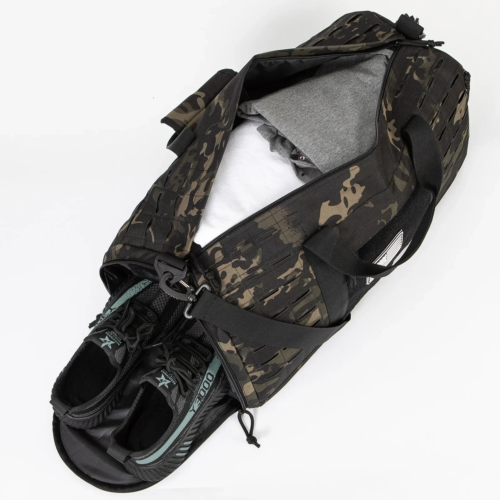 40L Sport Gym Bag Tactical Travel Duffel Bag For Men Fitness Duffel Bag Training Bag Basketball Weekender Bag Workout Deployment 4