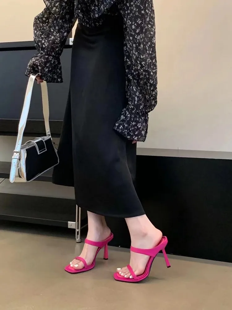 

Мюли женские на низком каблуке, римские шлепанцы, искусственная кожа, резина, плоская подошва, пикантные тапочки, низкие тапочки, 2024