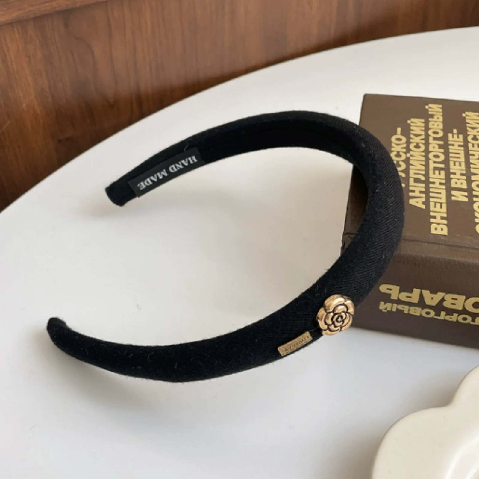 1PC Elegant Black Velvet Headband with Gold Rose Detail, Trendy Hair Accessory for Women, Perfect for Any Occasion