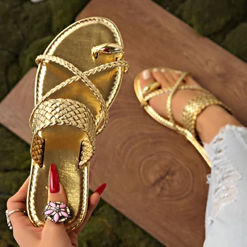 Fashion Gold Clip Toe Sandals Women 2025 Summer Flat Heels Beach Flip Flops Woman Plus Size 43 Lightweight Outdoor Slippers 1