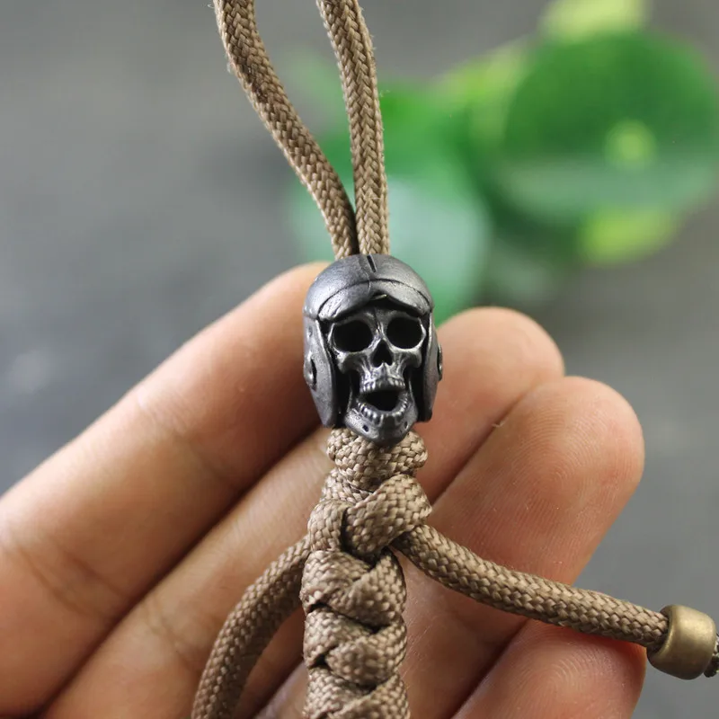 파일럿 헬멧 해골 머리 펜던트, 순수 황동 나이프 비즈, DIY 파라코드 직조 랜야드 참 액세서리, EDC 손전등 걸이