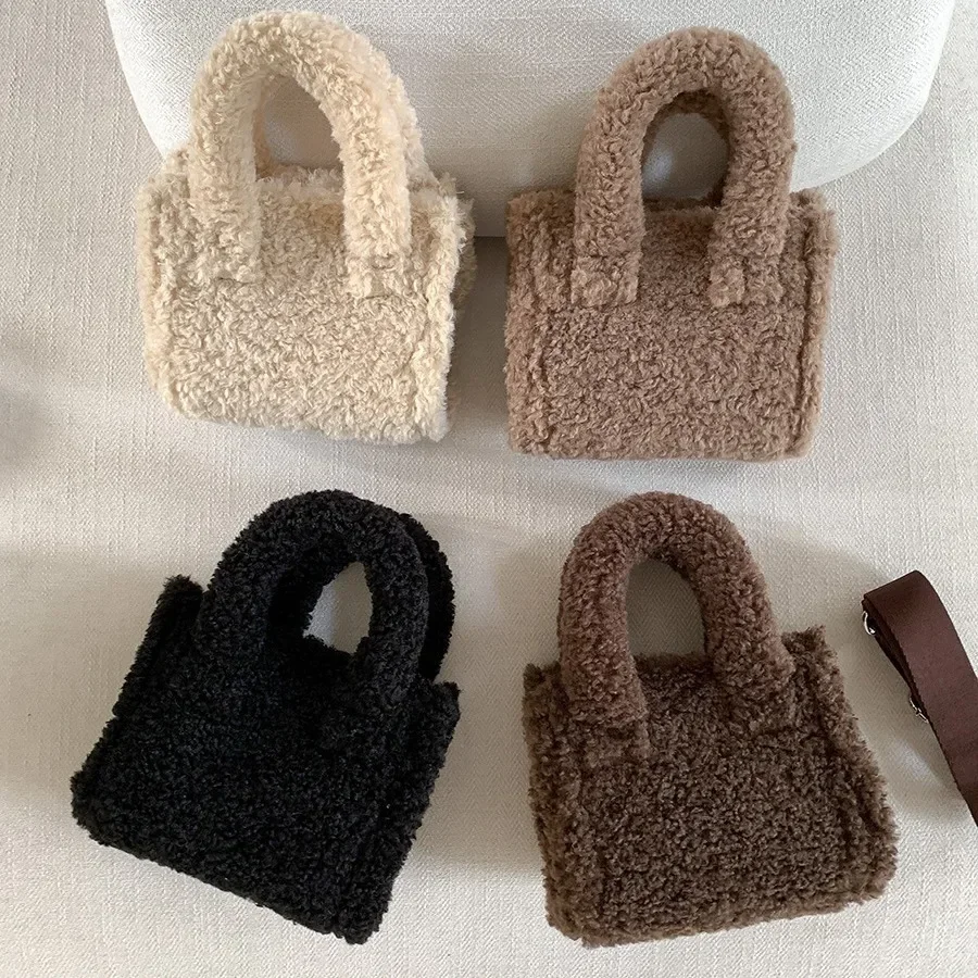 

Casual Faux Fur Bags for Women Handbags Mini Lambswool Tote Bag Warm Plush Shoulder Crossbody Bags Small Flap Phone Purses Chic
