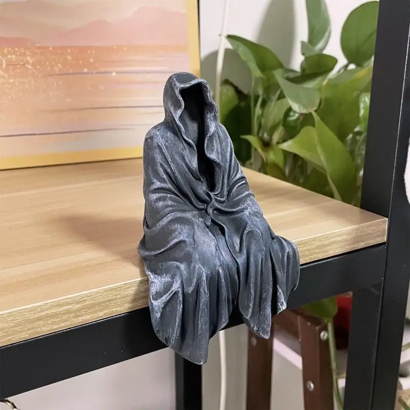 

Mysterious Man in Black Dementor European Dark Desktop Case Ornament
