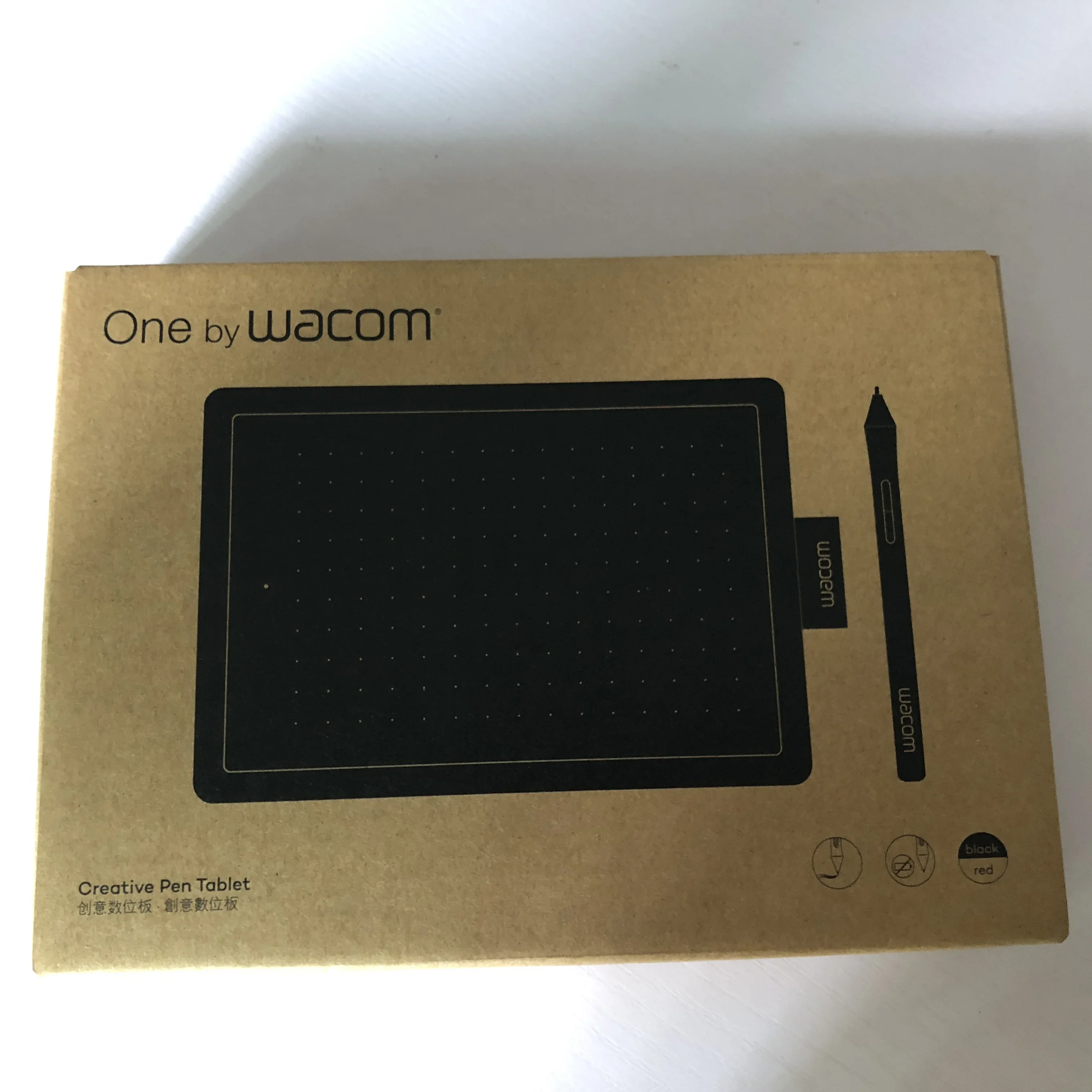와콤 미디엄 드로잉 그래픽 펜 태블릿 CTL-672, CTL672