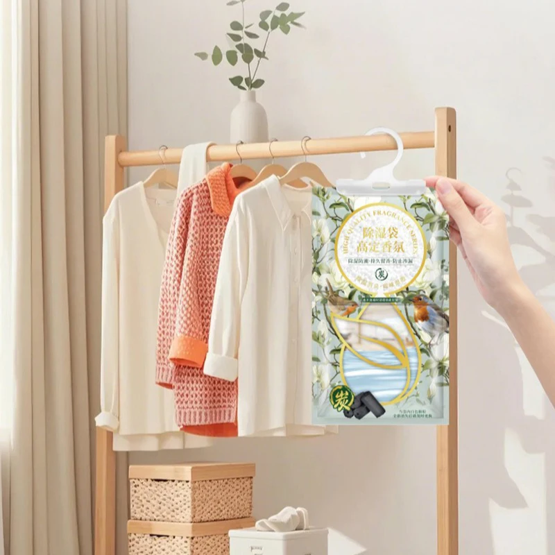 Wardrobe Fragrant Dehumidifying Bag Cabinet Moisture Absorber Hanging Antihumidity Bags Dry Bag Eco Friendly Closet Dehumidizer 2
