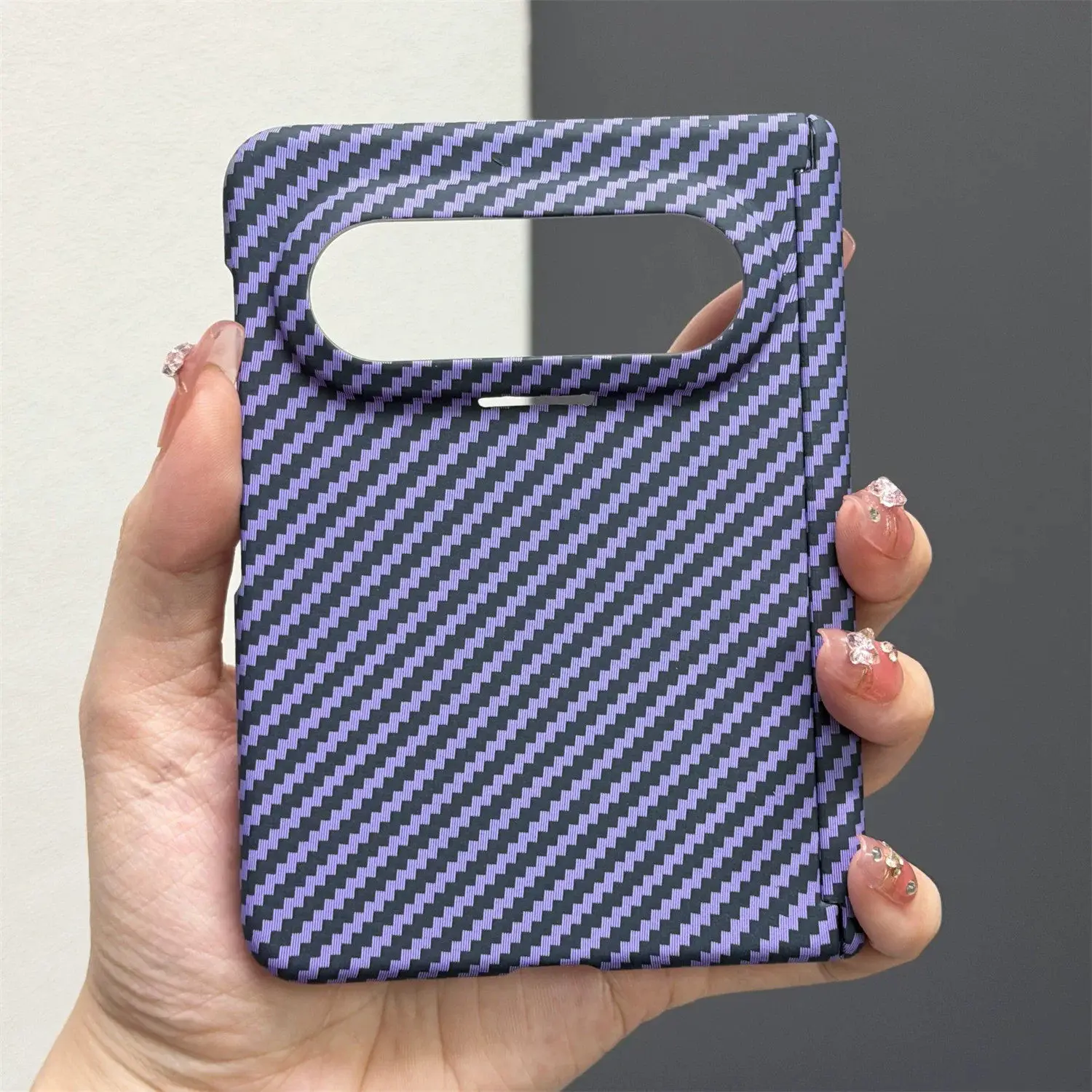 Carbon Fiber Texture Magnetic Matte Shockproof Phone Case - Enhanced Protection with Hard PC Shell and Bumper