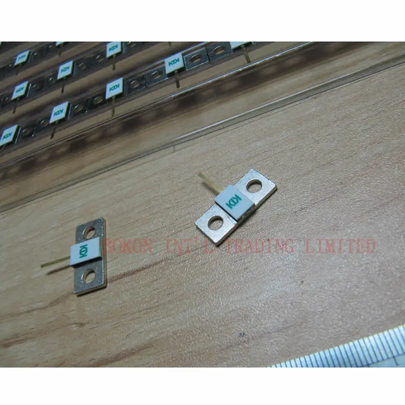 BECEN Carico fittizio Q9 da 5 Watt - Carico di terminazione BNC da 5 W BECEN Carico fittizio Q9 da 5 Watt - Carico di terminazione BNC da 5 W