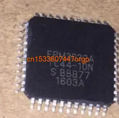 

Free shipping IC new% EPM3032ATC44-10N